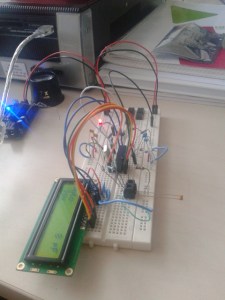 Pontoppidan's capmeter on the protoboard along with Arduino that programs it.